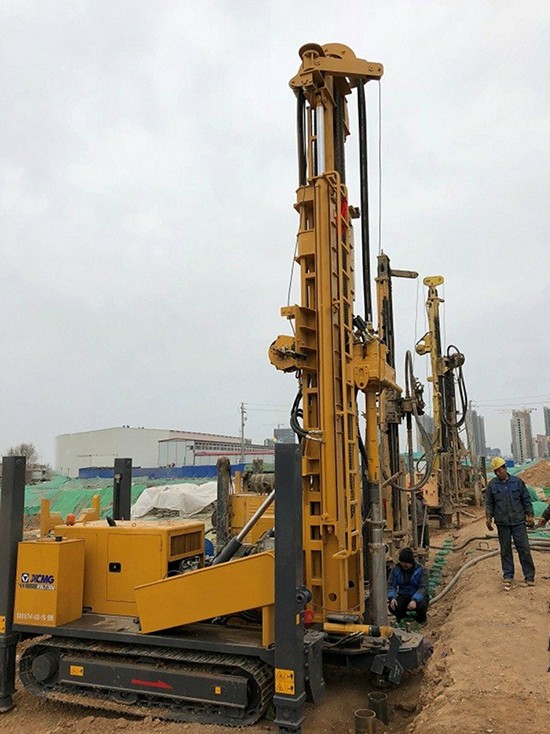 2018年5月牛宝XSL7350水井钻机在济南施工