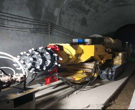 2019年6月牛宝隧道掘进机征战“世界最难修铁路”大瑞铁路隧道建设